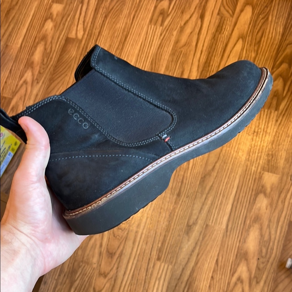 Ecco Men's Black Chelsea Boots (tried on only)